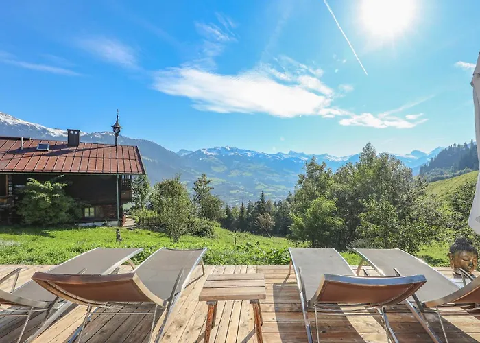 Alpehytte Bockberg - In & Out, Jacuzzi Sauna, Bergblick - By One *